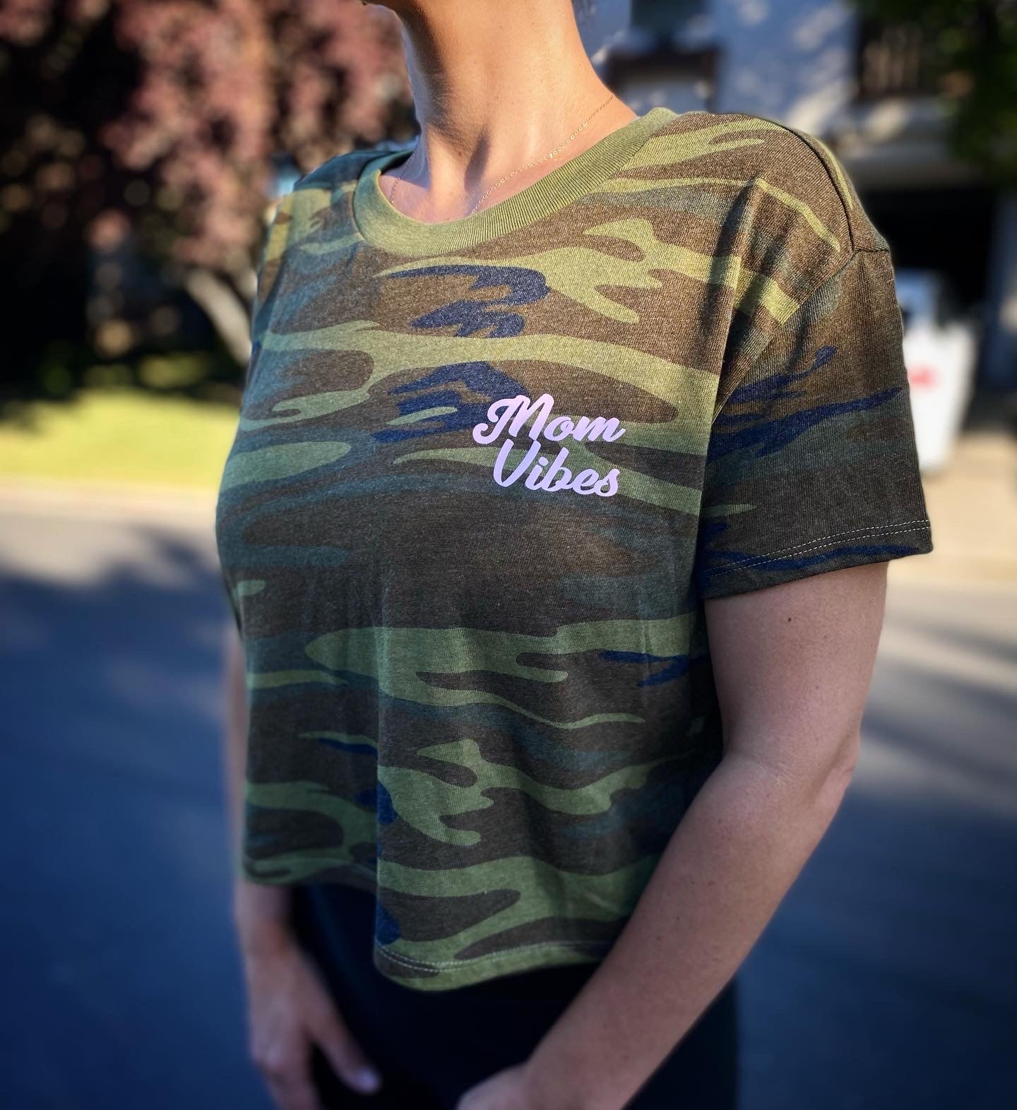 MomVibes Ultra Soft Crop